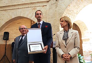 La alcaldesa inaugura la Semana Cultural del Flamenco