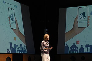 Alcaldesa presenta APP Jerez Connected