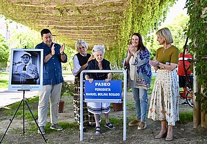 La alcaldesa inaugura el Paseo Periodista Manuel Molina