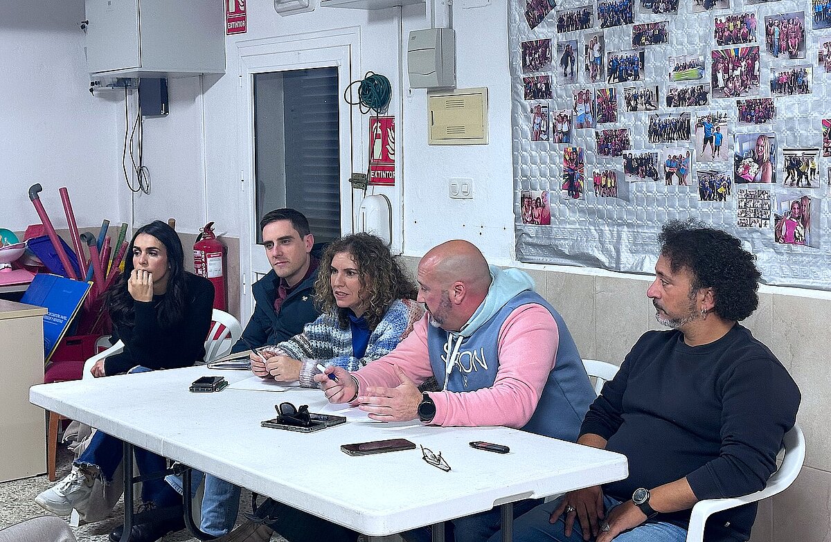 El Ayuntamiento informa a vecinos y vecinas de la barriada rural El ...