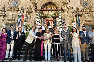 La alcaldesa preside la ceremonia de la Pisa de la Uva