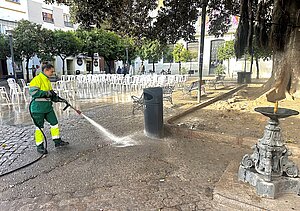 El Ayuntamiento amplia el servicio de limpieza viaria de las tardes y fines de semana