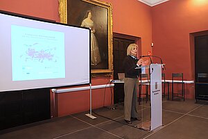 La alcaldesa inaugura el Congreso 600 años del pueblo gitano