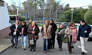 Archivo. La alcaldesa visita Lomopardo donde se están cambiando las luminarias