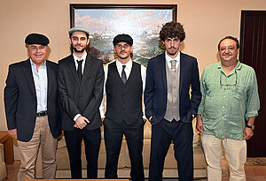 Antonio Real y Francisco Zurita reciben a los creadores de Sherry Blinders