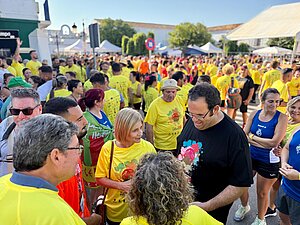 La alcaldesa ha asistido a la salida de la VII edición de la Carrera del Barro