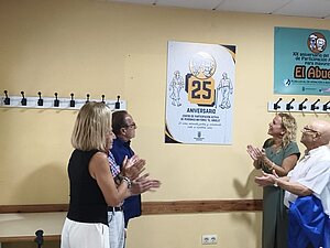 El Centro de Mayores El Abuelo celebra su XXV Aniversario con un acto de convivencia y una placa conmemorativa