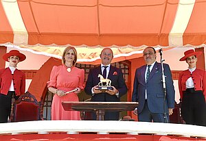 La alcaldesa preside el acto de entrega del Caballo de Oro 2024