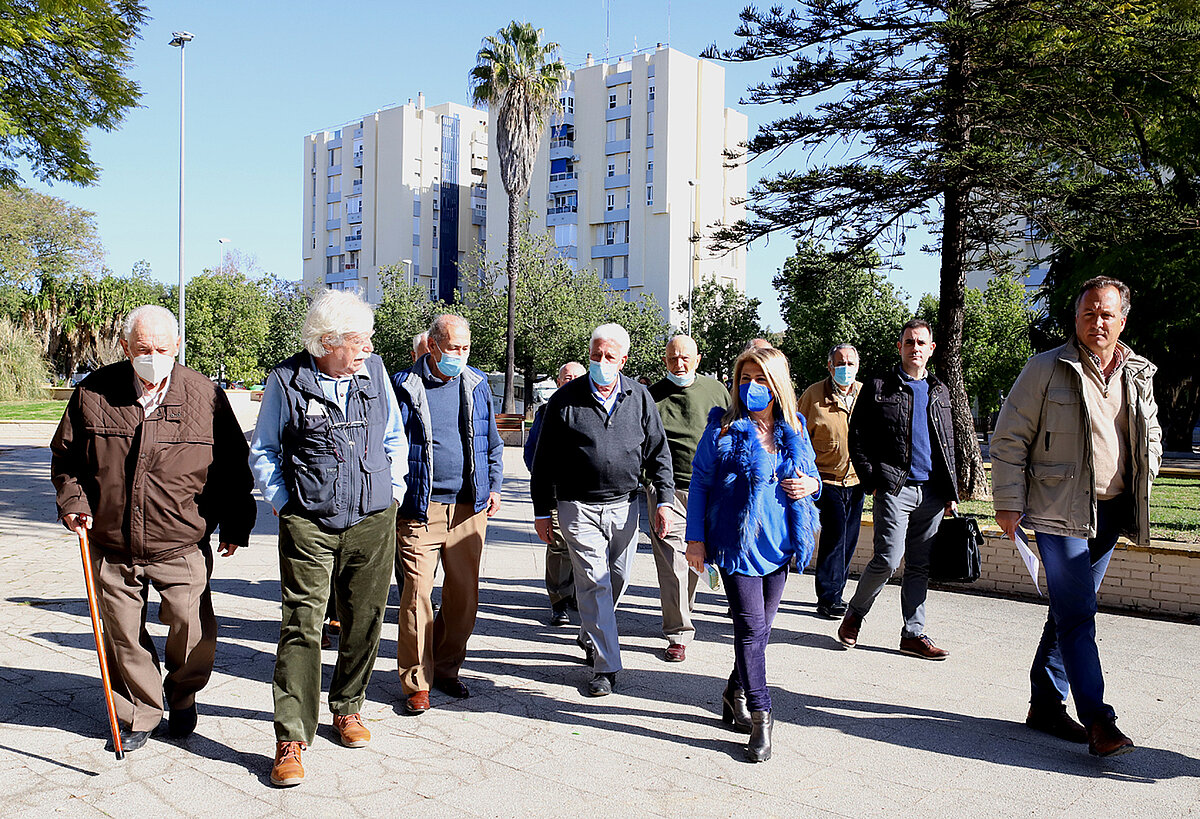 La alcaldesa presenta a los vecinos el proyecto de arreglo de los ...