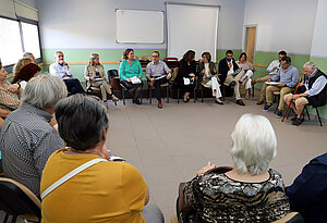 La delegada durante la reunión