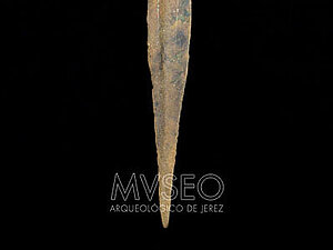 LATE BRONZE AGE CARP'S TONGUE SWORD