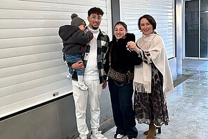 Nela García entrega las llaves de un nuevo puesto en Federico Mayo