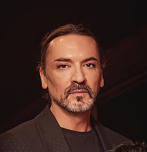 Enrique Viana y Sabina Puértolas protagonizan una nueva ópera en el Villamarta