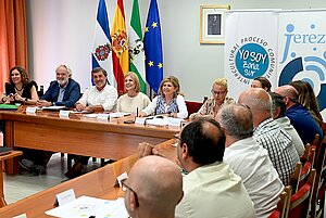 La alcaldesa ha presidido la reunión del proceso Comunitario