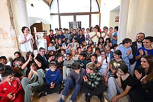 La alcaldesa asiste a la inauguración de la exposición Viceversos