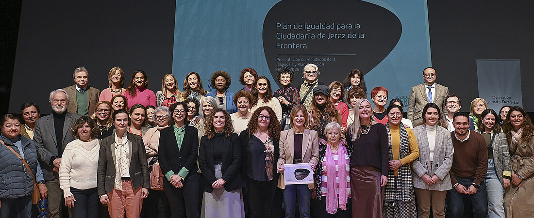 Fotografía de familia del acto
