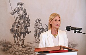 La alcaldesa preside la lectura pública de El Quijote