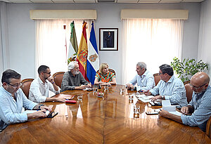 La alcaldesa se reúne con el Xerez FC