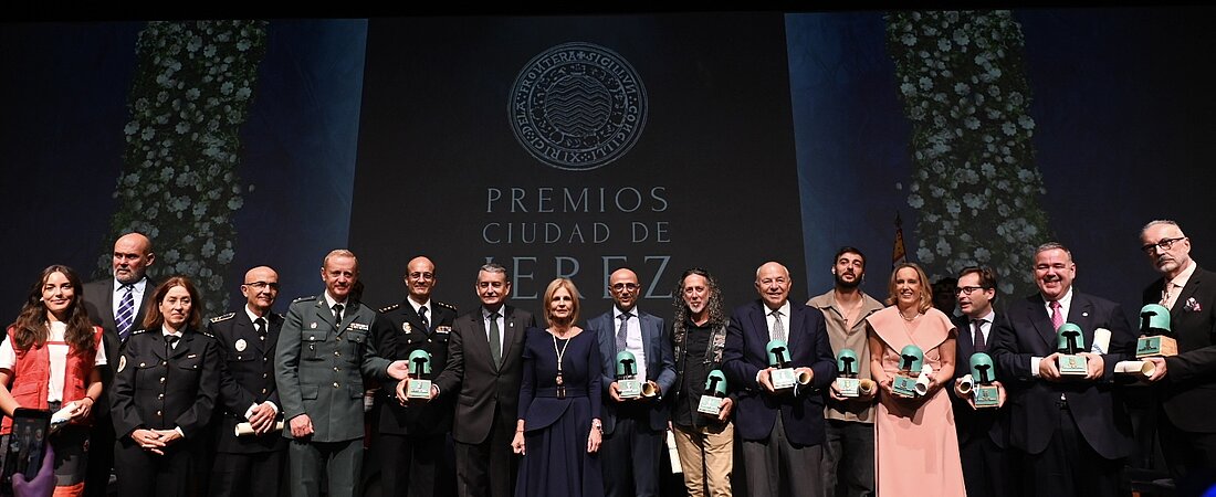 La alcaldesa preside la ceremonia de entrega de los Premios Ciudad de Jerez