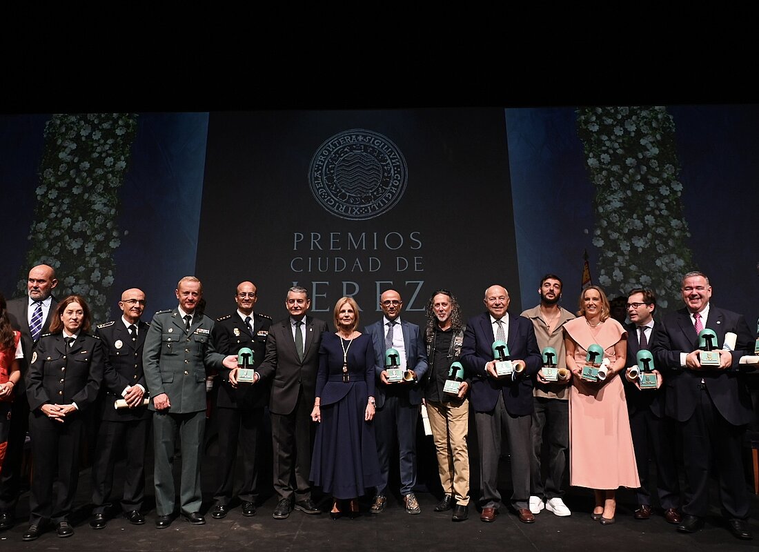 La alcaldesa preside la ceremonia de entrega de los Premios Ciudad de Jerez