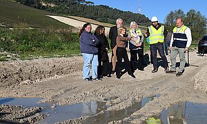 La alcaldesa y la delegada del Gobierno han visitado la vía pecuaria Cañada del Carrillo