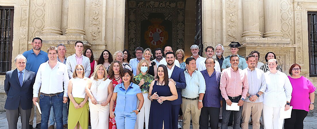 La alcaldesa preside la toma de posesión de los delegados de Alcaldía
