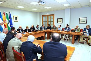 La alcaldesa ha mantenido un encuentro con la junta directiva de la Hermandad del Santo Crucifijo