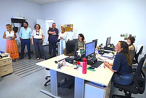 La alcaldesa ha felicitado a los trabajadores del Servicio de Ayuda a Domicilio