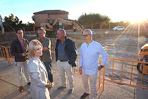La alcaldesa realiza una visita técnica a las obras del aparcamiento de La Marquesa