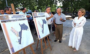 Archivo. La alcaldesa presentó hace unas semanas a los vecinos el proyecto del aparcamiento de La Granja