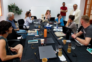 Francisco Zurita felicita a los integrantes del proyecto Palimpsest