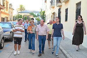 La alcaldesa y el teniente de alcaldesa Jaime Espinar visitan la barriada de La Alegría