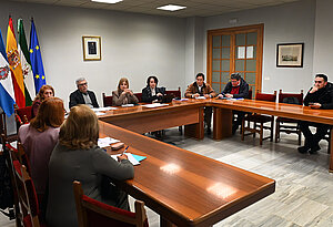 La alcaldesa durante la reunión