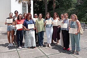 Nela García entrega los diplomas del último curso de la Fundación de Empleo