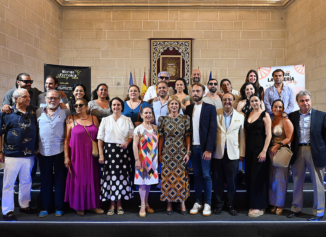Fotografía de familia de la presentación