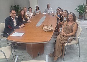 La delegada durante la reunión
