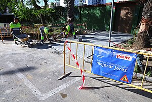 El Ayuntamiento está acometiendo obras de acondicionamiento en la avenida Tamarix