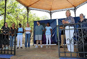 Fotografía de archivo de la alcaldesa en un acto de CEAIN