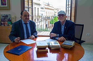 El Ayuntamiento recibirá una importante donación de libros