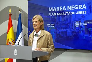 La alcaldesa informa que se iniciará un nuevo contrato de señalización