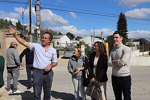 Los tenientes de alcaldesa durante la visita