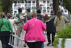 Visita Jaime Espinar al Cementerio