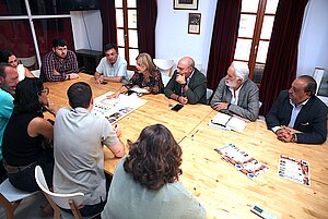 La alcaldesa ha explicado a la Hermandad de las Tres Caídas el proyecto de la plaza San Lucas