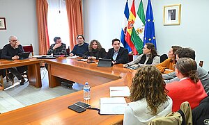 Jaime Espinar y Susana Sánchez mantienen una reunión para evaluar el dispositivo de limpieza