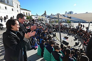 Nela García asiste al programa Navidad Flamenkolé en la Plaza Belén