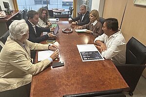 La alcaldesa ha mantenido una reunión en Diputación para abordar el tema de la vivienda