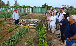 La alcaldesa ha realizado una visita técnica a los Huertos de Ocio de Guadalcacín