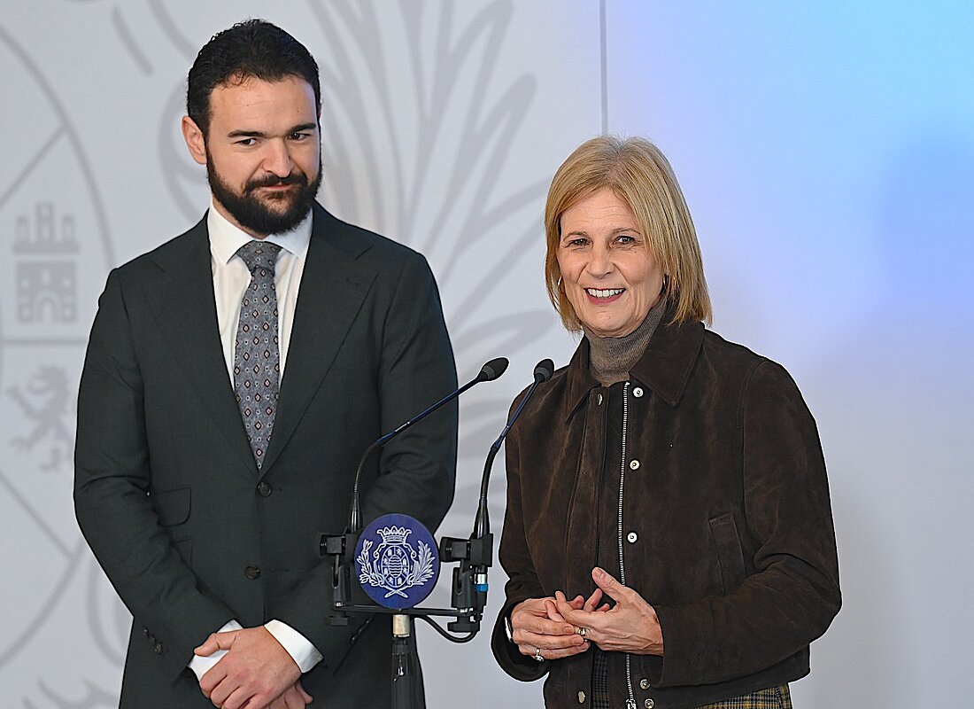 La alcaldesa ha ofrecido una recepción institucional al alcalde de La unión