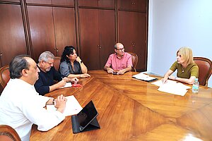 Alcaldesa se reúne con La Gotera de Lazotea