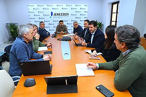 Ignacio Martínez ha mantenido un encuentro con las teleoperadoras de comunicaciones